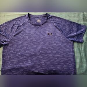 Mens UA shirt